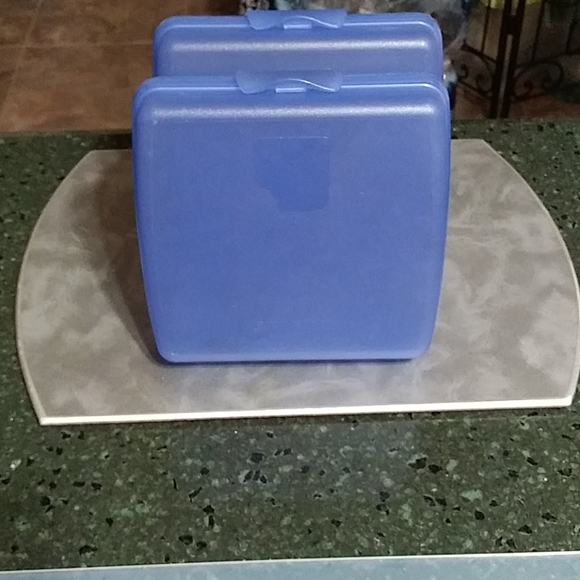 Tupperware Sandwich Containers (2) - Picture 2 of 12